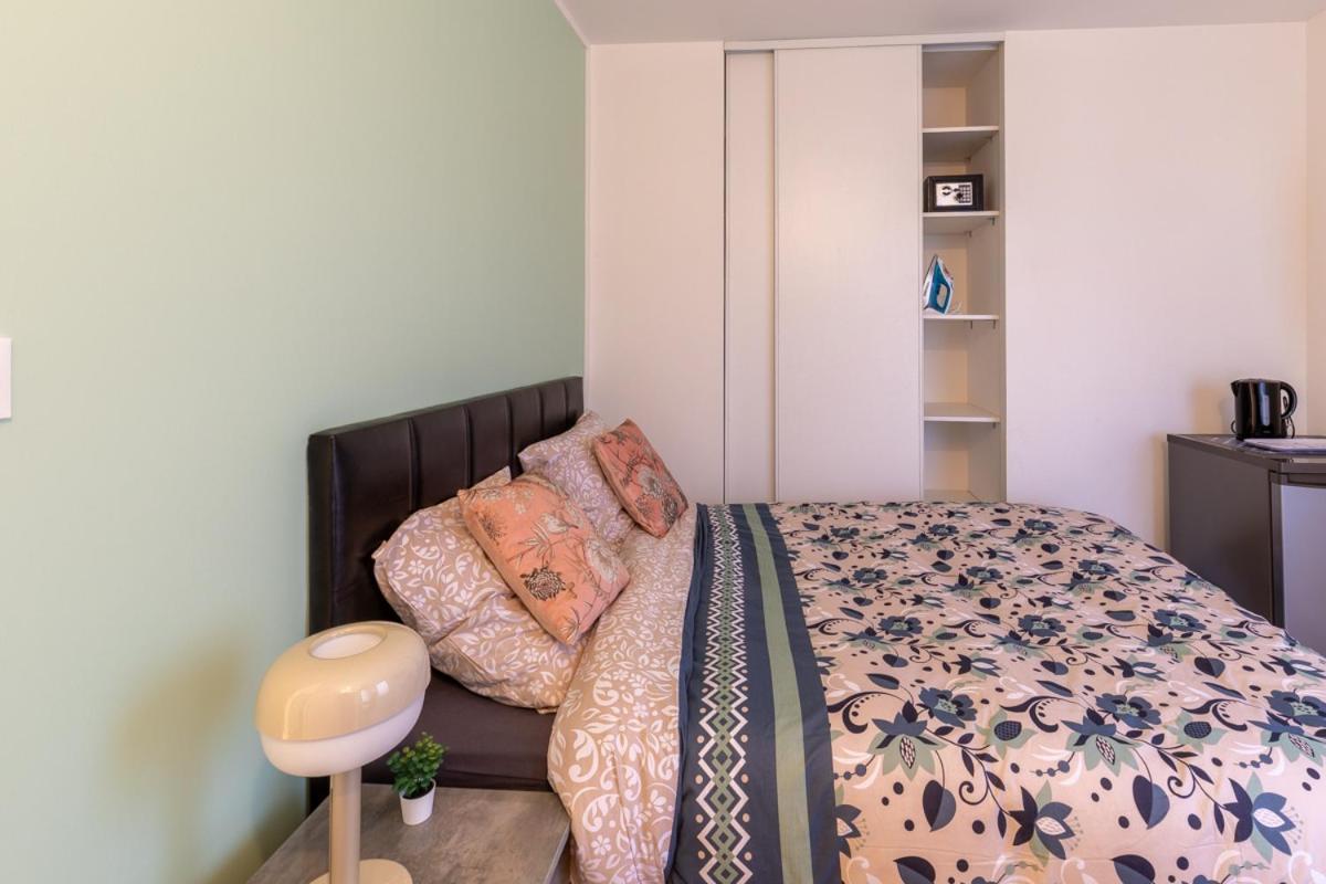 Bed and Breakfast Le Beau Refuge Parisien De Cergy - Parisian Modern Flat At Cergy Exterior foto